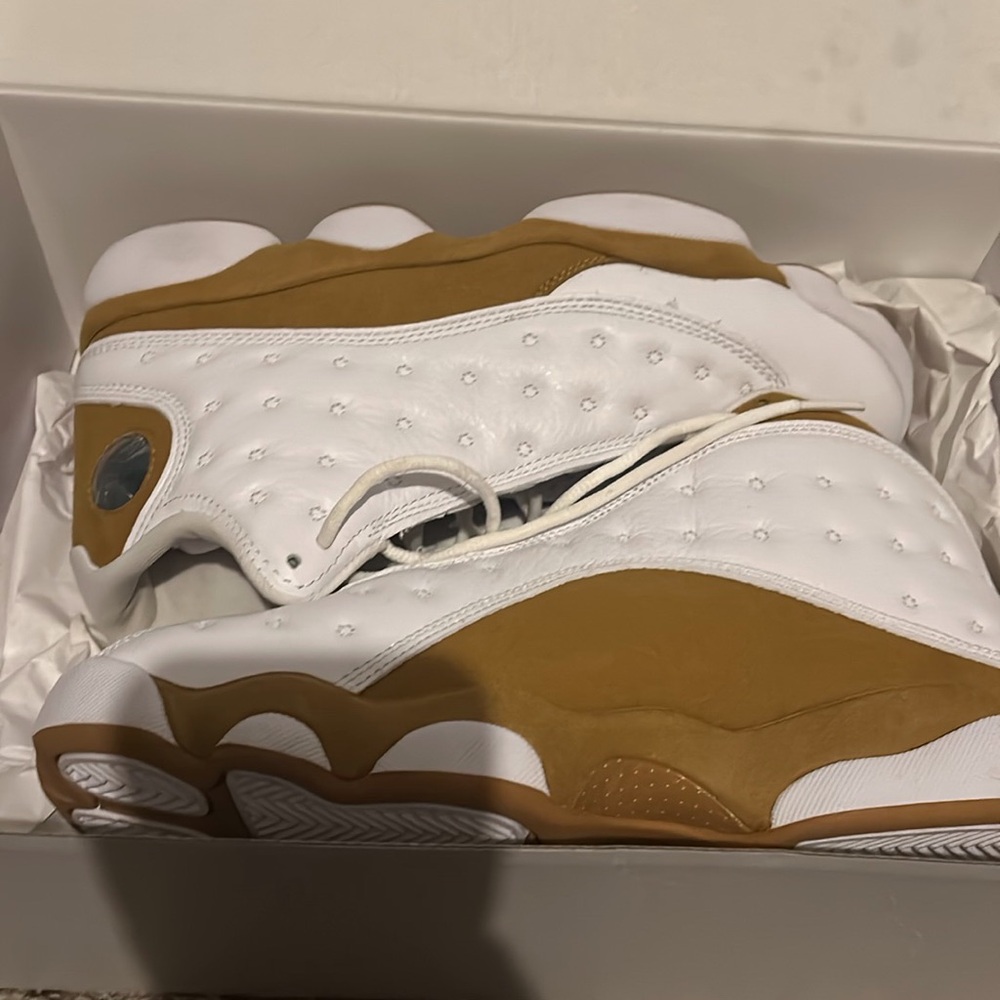 Retro wheat 13 Jordan’s - Picture 2 of 5